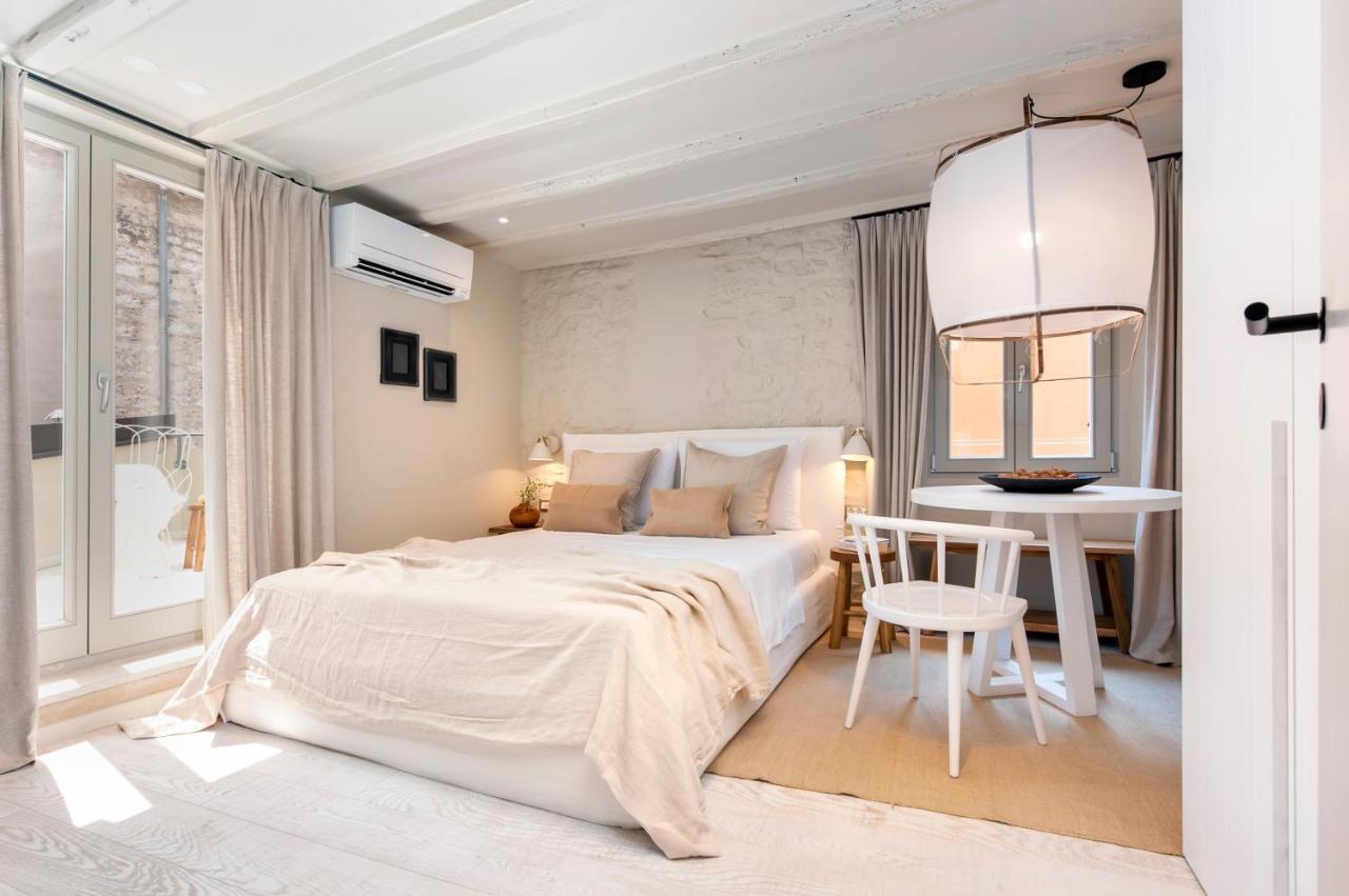 Calnova Suites Ровинь Экстерьер фото
