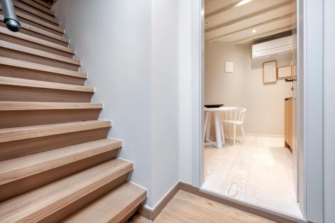 Calnova Suites Ровинь Экстерьер фото